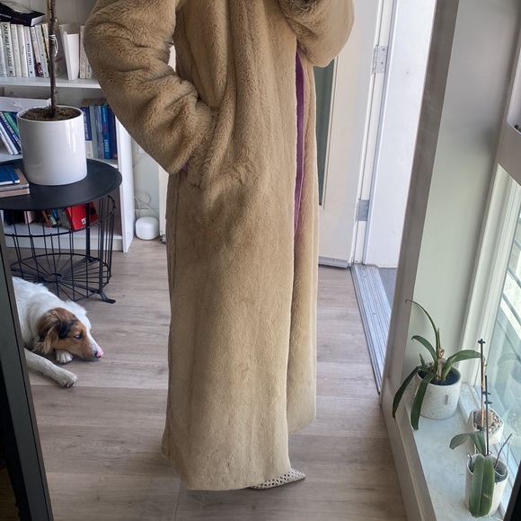 JLUXLABEL faux fur beige coat - Picture 6 of 9